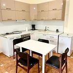 Coastside Apts Саранда