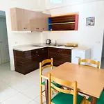 Coastside Apts Апартаменты Саранда