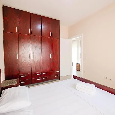 Coastside Apartament *