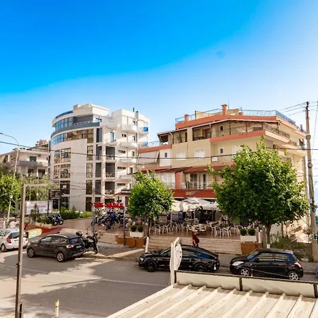 Coastside Apartament *